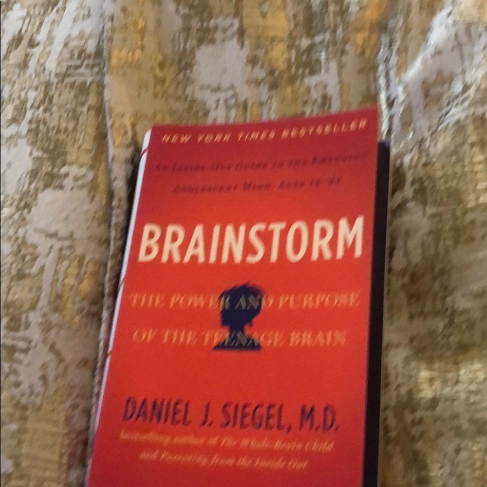 Books - Picture 2 of 4